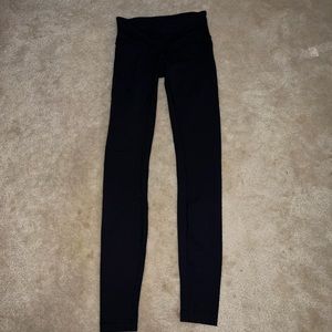 Black lululemon leggings
